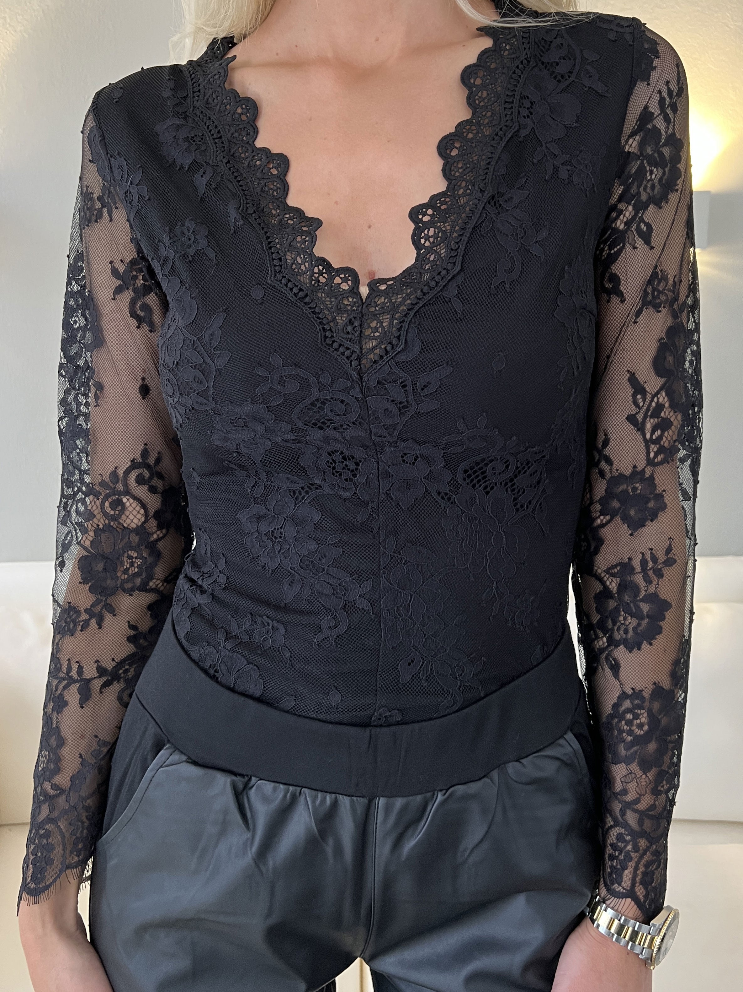 Klaudia - Feminin blonde bodystocking